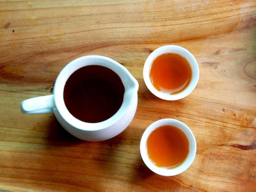 Make milky tea with high quality Souchong black tea-Jin Jun Mei-Golden Junmee (simple way)