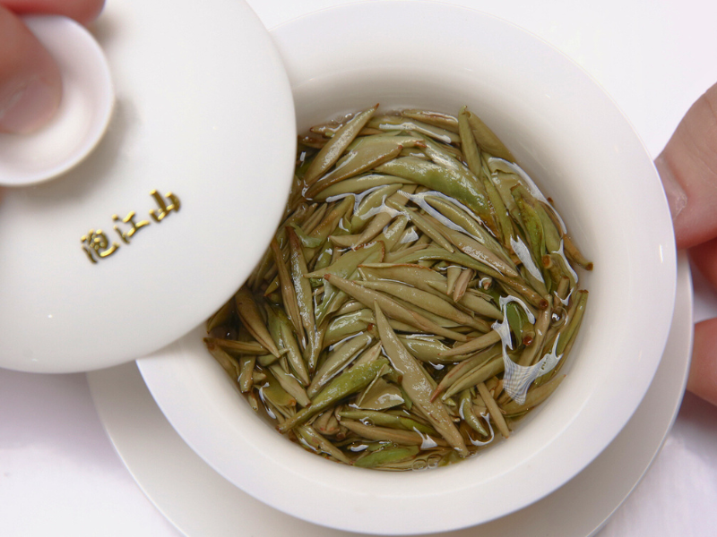 How to Brew Silver Needle