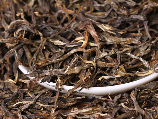 Brewing Loose-leaf Raw Pu-erh Tea